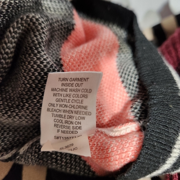 T/O SWEATERS DRESS WOMEN'S SIZE M PINK GEOMETRIC SWEATER A-77 - Picture 10 of 11